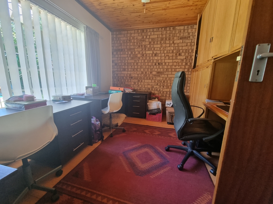 4 Bedroom Property for Sale in El Toro Park Northern Cape